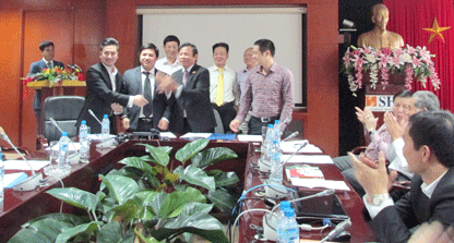Hiệp hội các doanh nghiệp vừa và nhỏ TP Hà Nội ra mắt Trung tâm tư vấn pháp luật và kết nạp thêm 34 hội viên mới