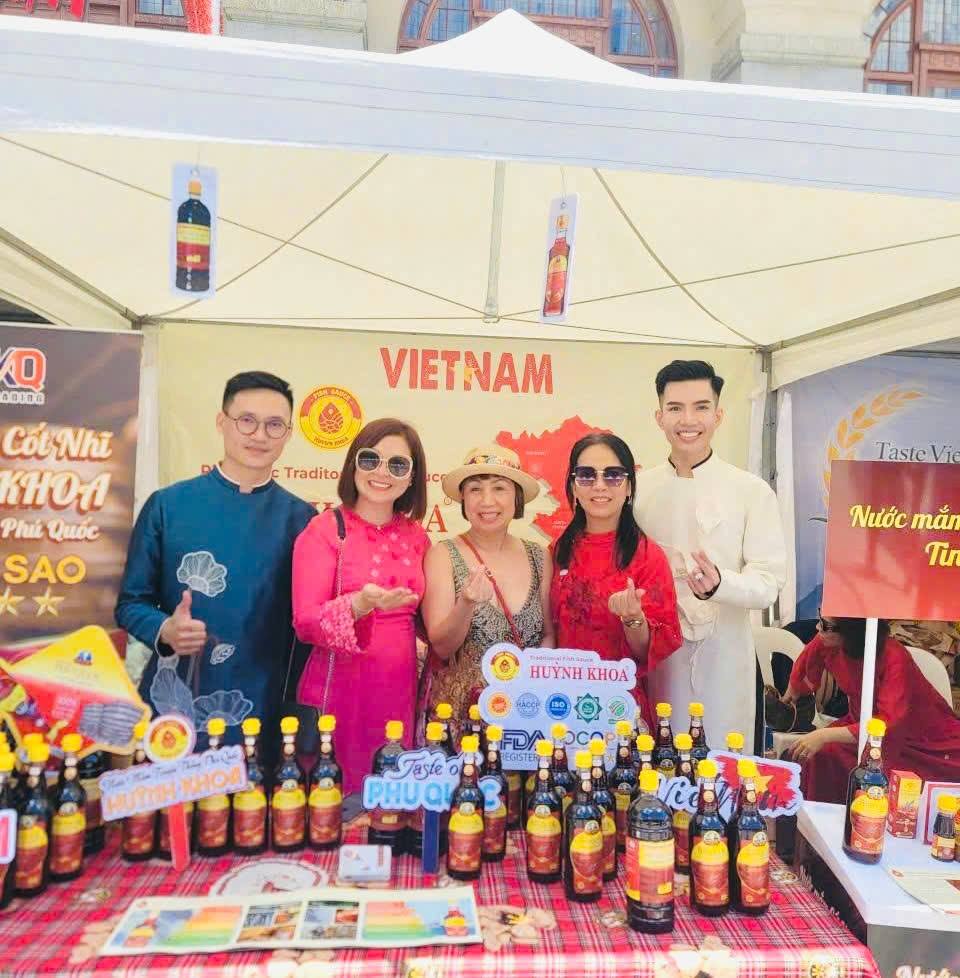 CHÚC MỪNG  DOANH NGHIỆP VIỆT NAM TỎA SÁNG TẠI “XUÂN QUÊ HƯƠNG 2025”  KHẲNG ĐỊNH GIÁ TRỊ THƯƠNG HIỆU VIỆT TẠI THỊ TRƯỜNG AUSTRALIA