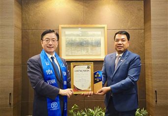 BAN TỔ CHỨC LỄ TÔN VINH DOANH NHÂN DOANH NGHIỆP THĂNG LONG 2025 TRAO GIẢI THƯỞNG MẠC ĐĨNH CHI TẠI  SEOUL