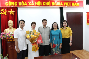 Đảng bộ Hiệp hội Doanh nghiệp nhỏ và vừa TP Hà Nội kết nạp 2 đảng viên mới
