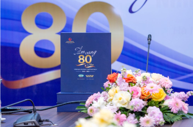 Ra mắt Sách ảnh “Âm vang 80 năm Cách mạng Tháng Tám và Quốc khánh 2-9 (1945-2025)”