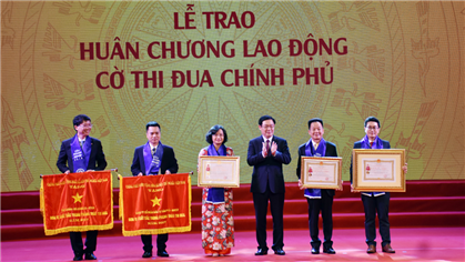 Đêm doanh nghiệp 2018 - Tôn vinh các doanh nghiệp vừa và nhỏ Thủ đô tiêu biểu