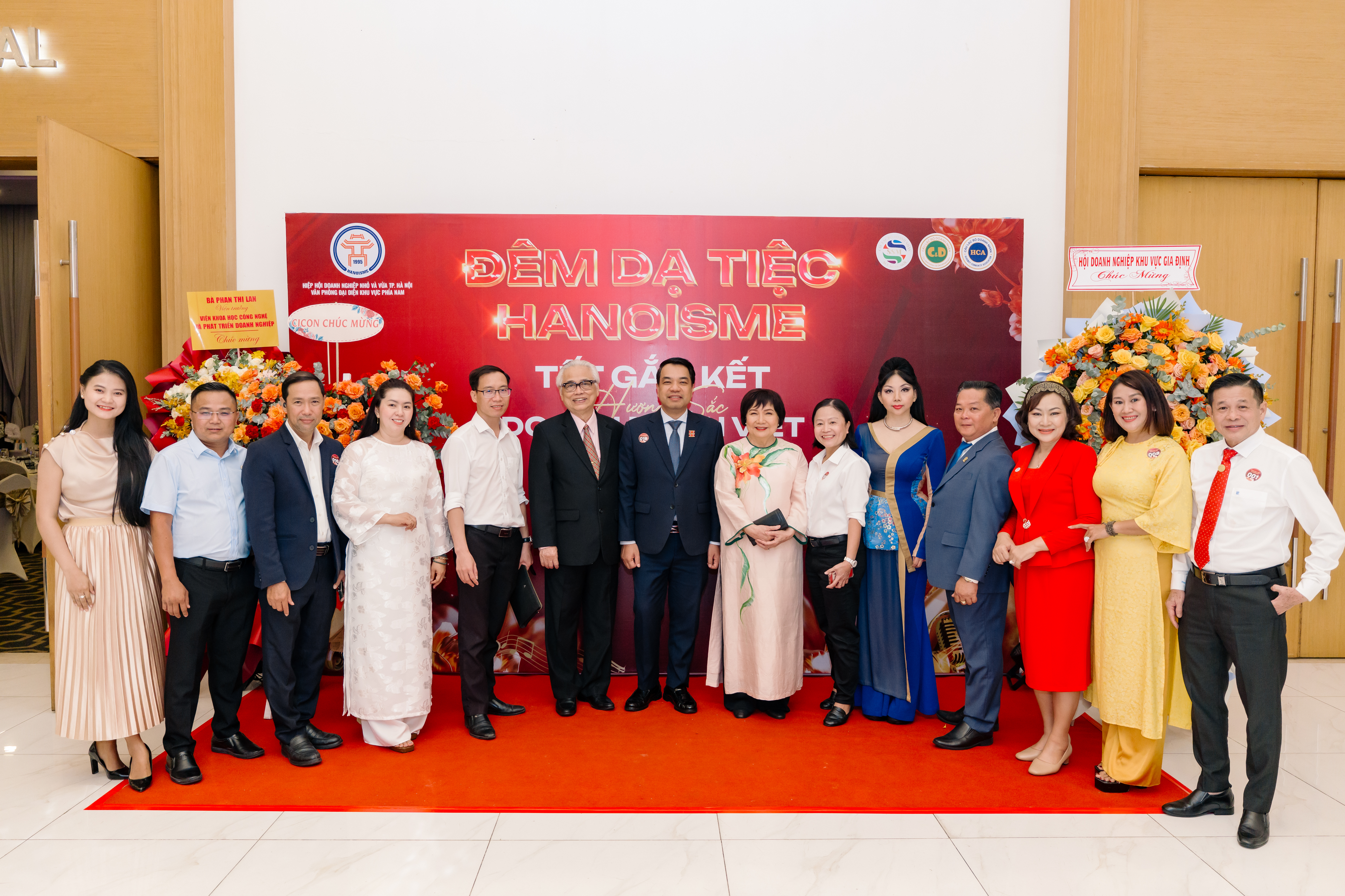 ✨ ĐÊM DẠ TIỆC HANOISME – MÙA 9: DẤU ẤN KẾT NỐI CỘNG ĐỒNG DOANH NHÂN HIỆP HỘI ✨