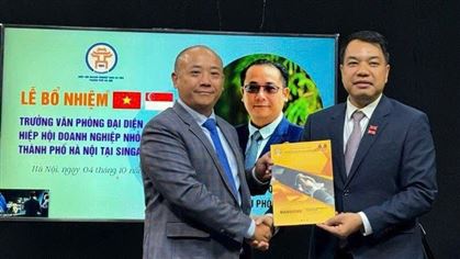 KẾT NỐI VIỆT NAM – SINGAPORE: TIẾN SĨ DAVID NGUYỄN ĐỒNG HÀNH CÙNG HIỆP HỘI DOANH NGHIỆP NHỎ VÀ VỪA TP HÀ NỘI 
